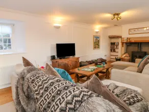 East Farmhouse Cottage - Image 5