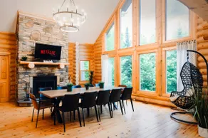 Chalet Authentik 50 | Jacuzzi, Heated Pools & Lake - Image 2