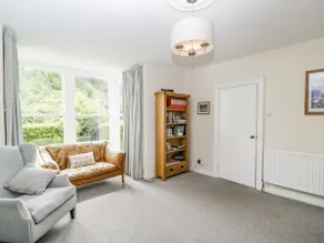 Viaduct House - Image 5