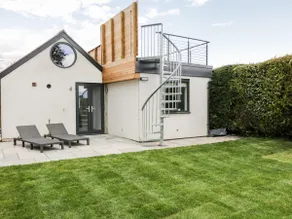 Vale Lodge - Image 3