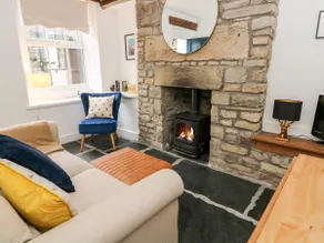 Pine Cottage - Image 4