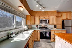 Chapin Ln - Near Downtown / Pets Welcome! - Image 4