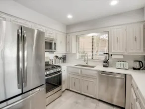 The Alamo Abode - Lake View, Pool, Newly Renovated - Image 4