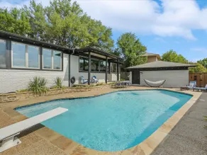 The Alamo Abode - Lake View, Pool, Newly Renovated - Image 2