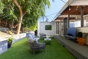 Mid-Century Masterpiece Tree house, Pool & Spa - Image 5