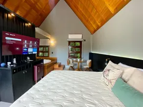 Smart Chardonnay chalet with Jacuzzi in the Valley! - Image 5