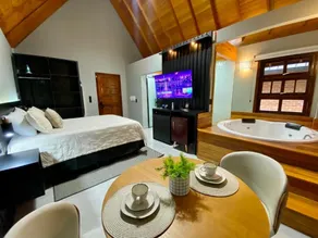 Smart Chardonnay chalet with Jacuzzi in the Valley! - Image 2