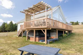 Hot Tub | Pet Friendly | Kayaks - Vasara Cottage - Image 3