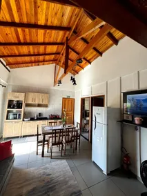 CASA CLIMATIZADA COM HIDROMASSAGEM PRÓXIMO BETO CARRERO E PRAIAS - Casa 2 DuMar Hospedagem - Image 4