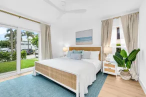 The Beach Villa in Juno! 1-Steps to the Beach - Image 3
