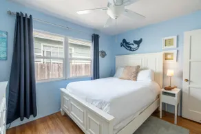 Timeless La Jolla Getaway — Steps from Windansea - Image 2