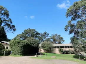 Family Group Lodge - Iluka Retreat - Warrawong - Image 3