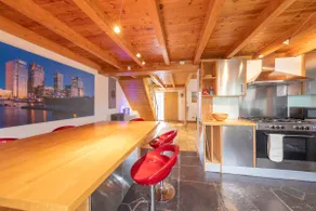 Stylist Split Level 2 Bed with Parking - Image 2