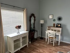 2 bedroom / 2 full bath with great location in The - Image 2
