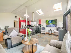 Crynant Countryside Retreat - Image 4