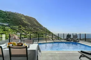 Villa Calheta Charm by Villa Plus - Image 3