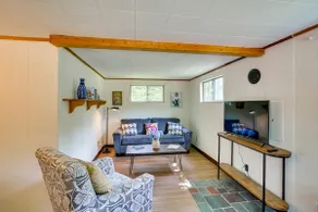 Cozy Becket Cottage Escape w/ Lake Access! - Image 3