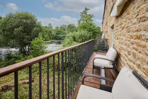 Host & Stay - River View Cottage - Image 4