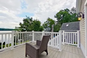 Lake view 2BR with dock & deck, walk to the beach - Image 5