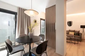 THE EDGE Elegant Apartment w/Gym - Image 4