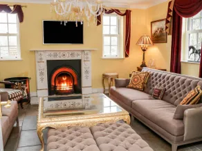 Moor End Manor - Image 4