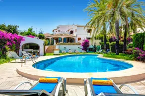 Villa Cau by Villa Plus - Image 2
