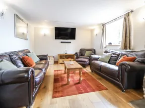 The Farmhouse - Image 3