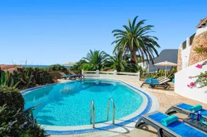 Villa Corina by Villa Plus - Image 5