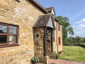Wilstone Cottage - Image 2