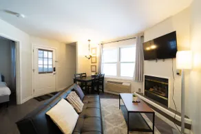 Rare Muskoka Chalet Suite - B5 - Image 4