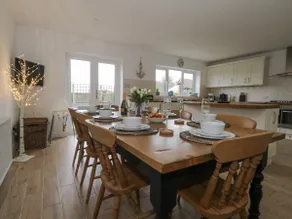 The Hideaway Beach House - Image 5