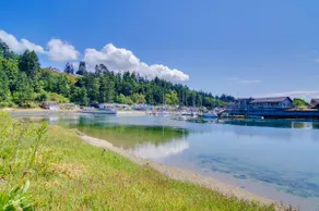 Whidbey Island Oasis: Walk to Beach, Hot Tub, View - Image 3