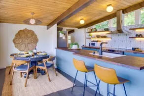 Whidbey Island Oasis: Walk to Beach, Hot Tub, View - Image 5