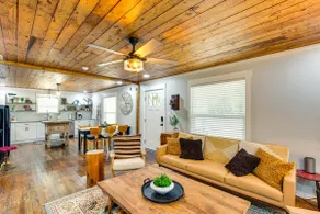 Lindale Vacation Rental w/ Deck & Grill! - Image 4