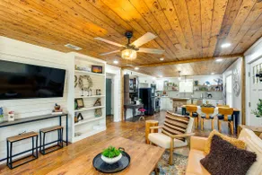 Lindale Vacation Rental w/ Deck & Grill! - Image 5