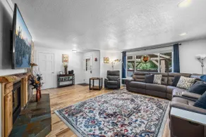 New! Bend Home ~ Dog Friendly ~ Fenced Yard! - Image 2