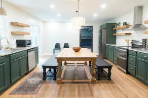 Fenced In|10 Min To DT|Sleeps 14|Walk In Shower - Image 2