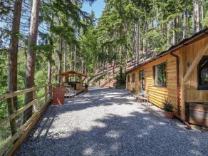 Lady Bagots Cabin - Image 2