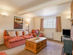 Redwood Cottage - Image 3