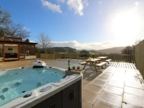 Oakwood House - Image 3