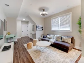 Comfy Bright Peaceful 1BR - Minutes to NYC - Image 2