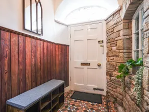 Bulls Head Historic Home With Garden And Hot Tub - Image 3