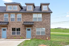 Peachers Place Townhomes (1000 Henry Place Blvd, #808) Close to Ft. Campbell - Image 3
