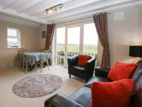 Oak Cottage - Image 5