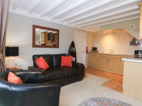 Oak Cottage - Image 2