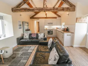 Rhianwen, Plas Moelfre Hall Barns - Image 4