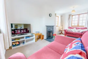 Little Melrose - Image 4