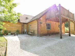 Old Wood Coach House - Image 2