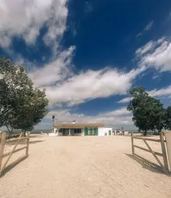 white farmhouse - Image 5