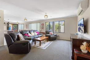 Shiloh House - 3BR w/ Alfresco and Pet Friendly - Image 5